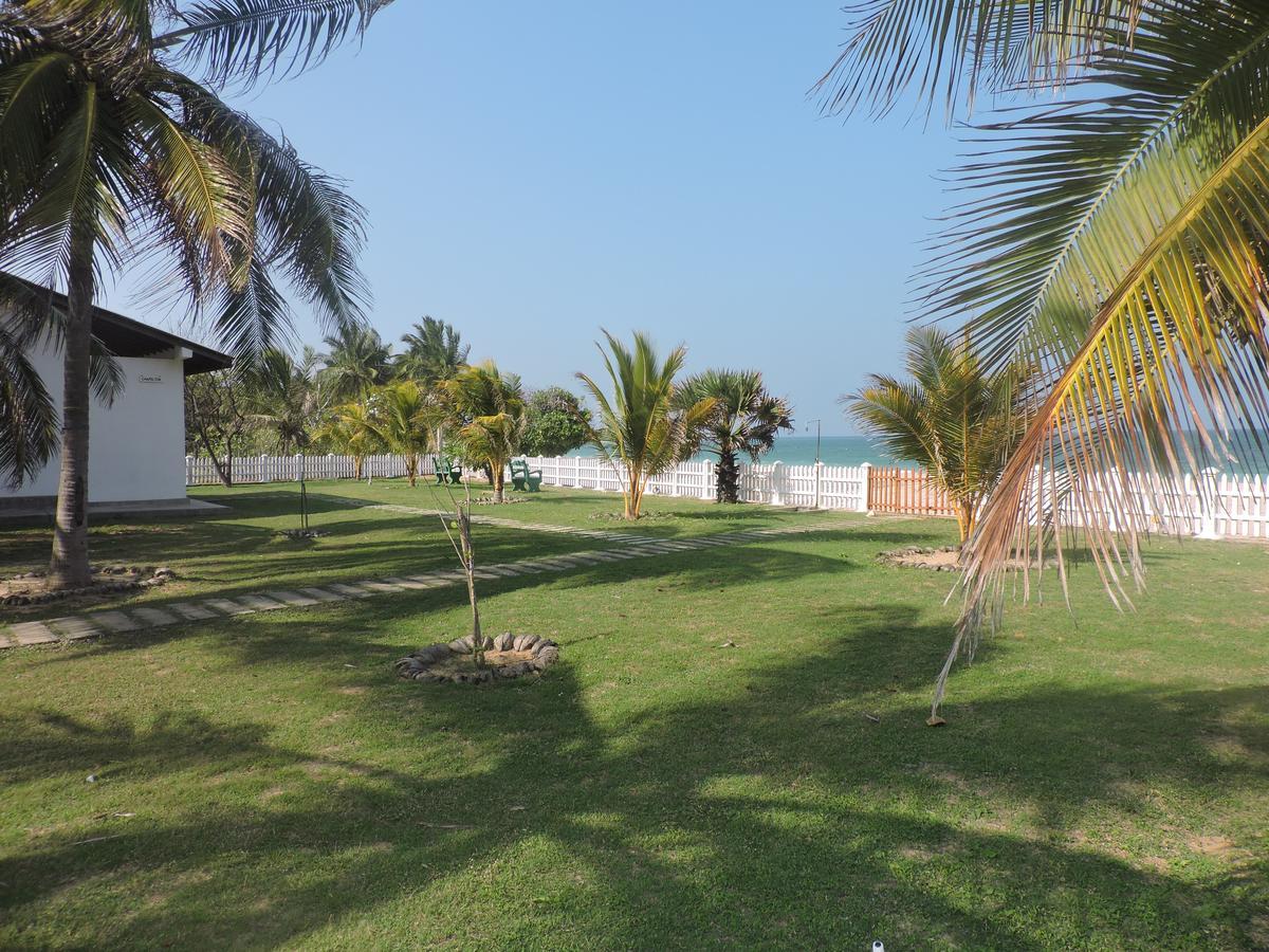 Pearl Oceanic Resort - Trincomalee Exterior foto